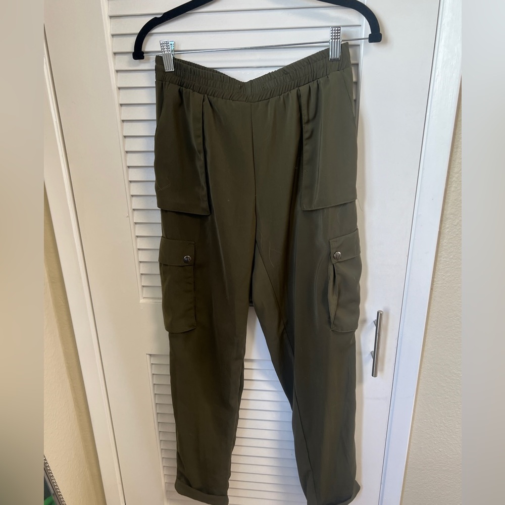 LF olive satin-like material cargo pants